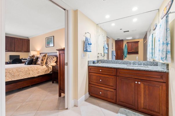 Bathroom, Bedroom, Interior, Recessed Lighting