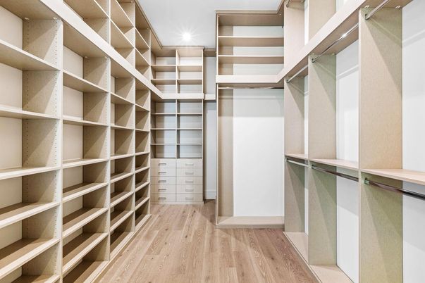 Interior, Walk-in Closets, Wood Texture Flooring