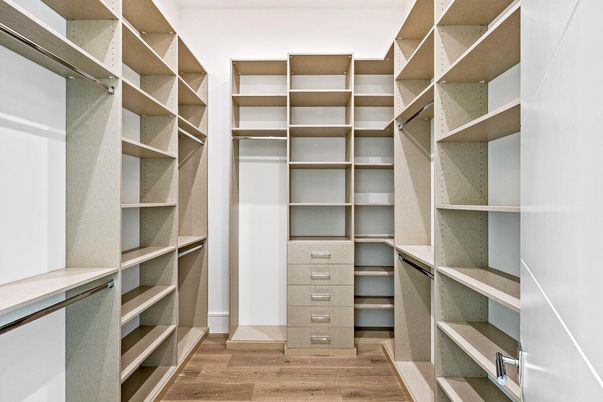 Interior, Walk-in Closets, Wood Texture Flooring