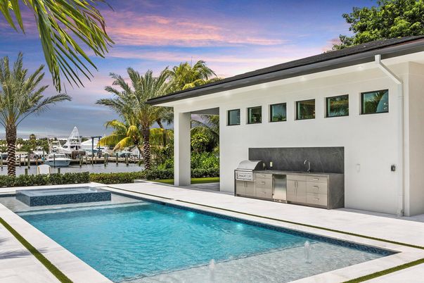 Exterior, Pool, Water