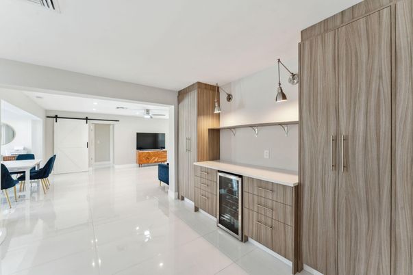 Dining room, Interior