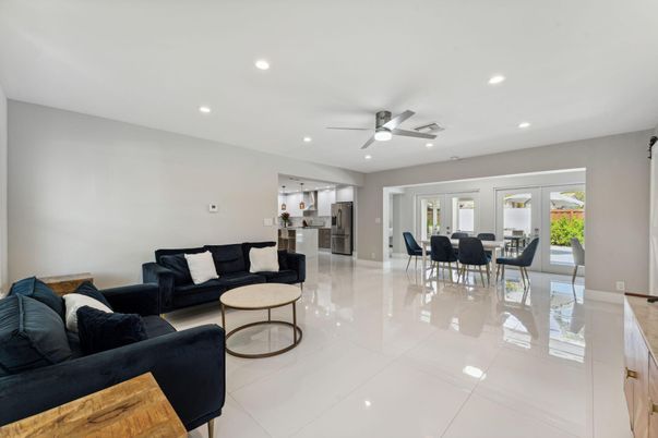 Dining room, Interior, Kitchen, Living room, Recessed Lighting