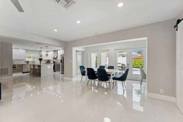 Dining room, Interior, Kitchen, Pendant Lights, Recessed Lighting