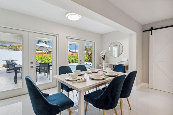 Dining room, Interior