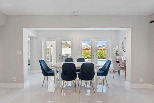 Dining room, Interior