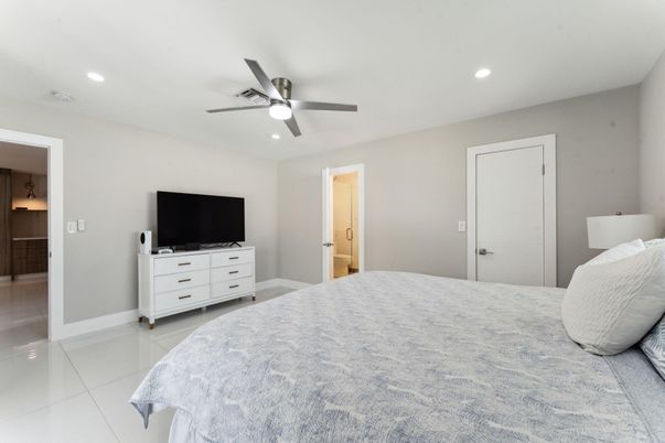 Bedroom, Interior, Recessed Lighting