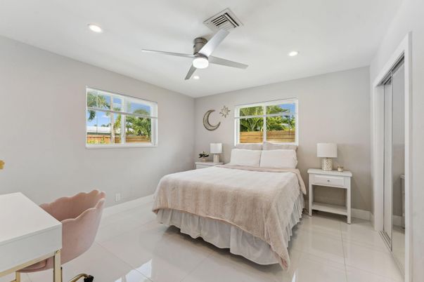 Bedroom, Interior, Recessed Lighting