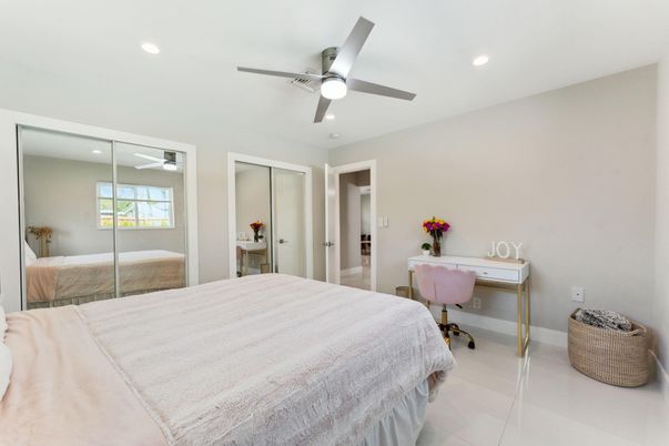 Bedroom, Home Office, Interior, Recessed Lighting