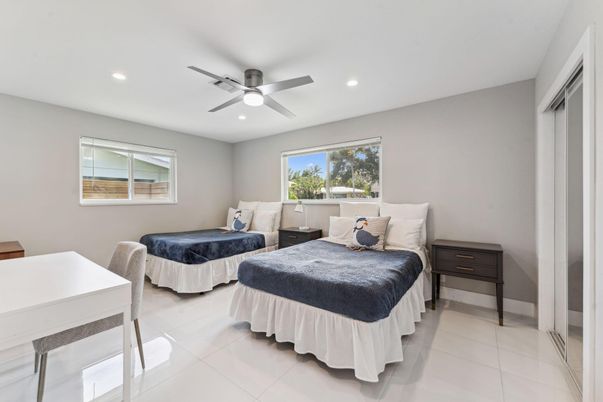 Bedroom, Interior, Recessed Lighting
