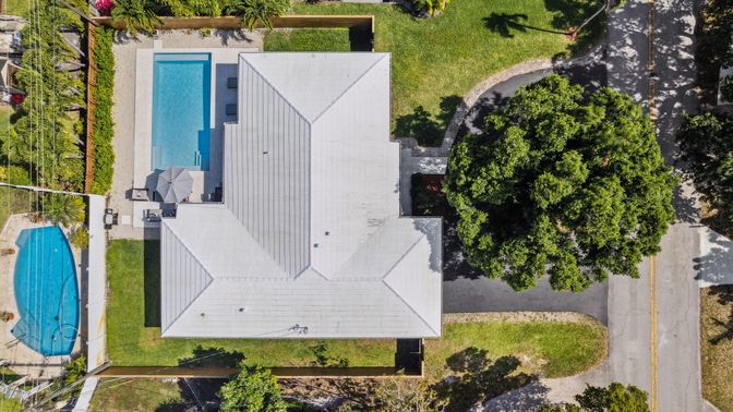 Exterior, Drone