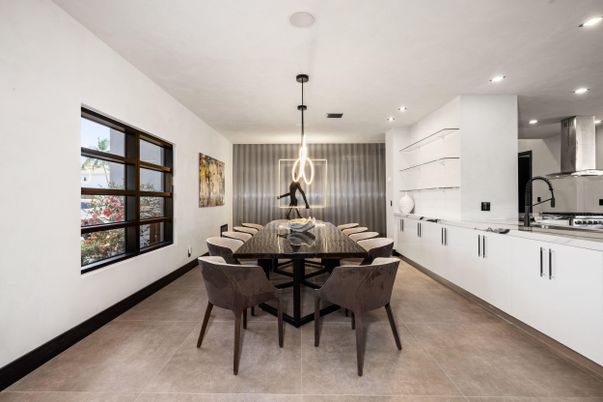 Dining room, Interior, Pendant Lights, Recessed Lighting