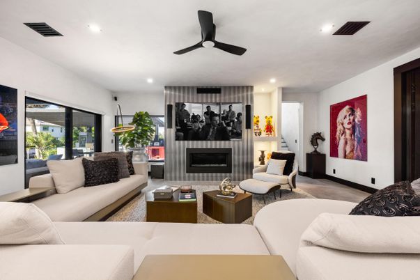 Fireplace, Interior, Living room, Recessed Lighting
