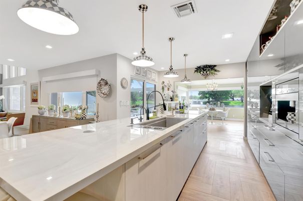Dining room, Interior, Kitchen, Pendant Lights, Recessed Lighting, Wood Texture Flooring