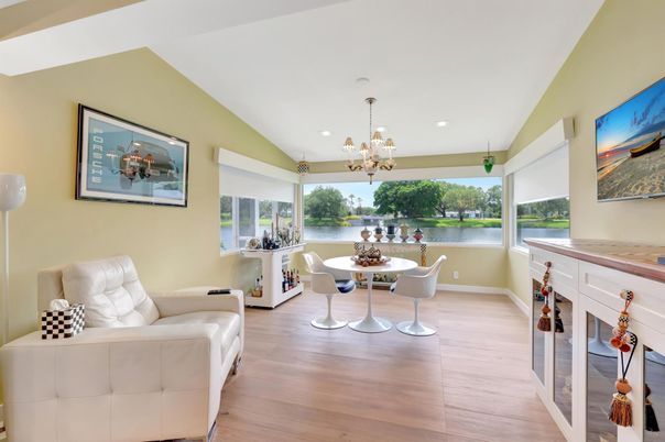 Chandelier, Dining room, Interior, Pendant Lights, Recessed Lighting, Water, Wood Texture Flooring