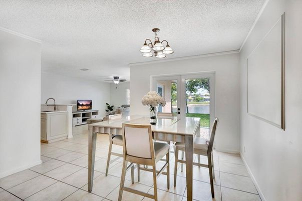 Chandelier, Dining room, Fireplace, Interior