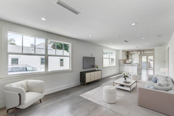 Interior, Living room, Pendant Lights, Recessed Lighting, Wood Texture Flooring