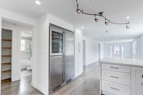 Bathroom, Interior, Recessed Lighting, Wood Texture Flooring