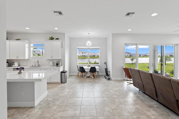Chandelier, Dining room, Interior, Kitchen, Recessed Lighting, Water