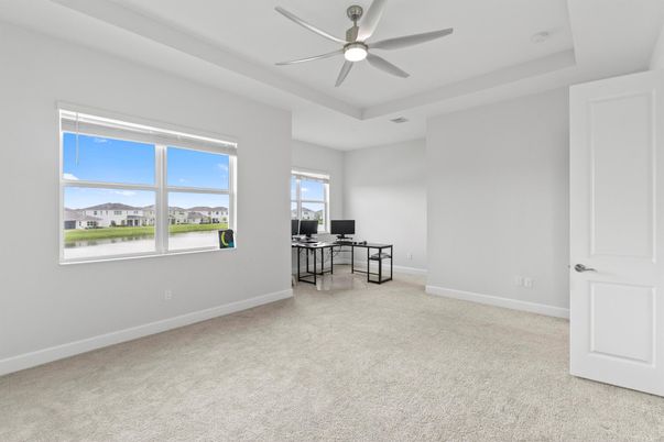 Home Office, Interior