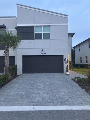 Attached, Exterior, Facade, Modern