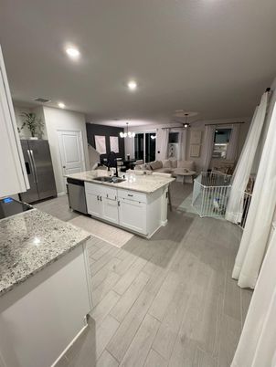 Dining room, Interior, Kitchen, Pendant Lights, Recessed Lighting, Wood Texture Flooring