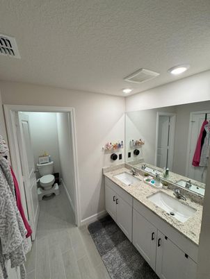 Bathroom, Dual Sink Vanities, Interior, Recessed Lighting