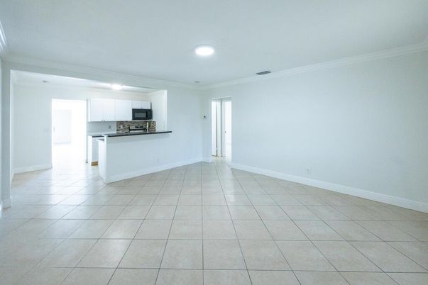 Empty room, Interior, Kitchen, Recessed Lighting