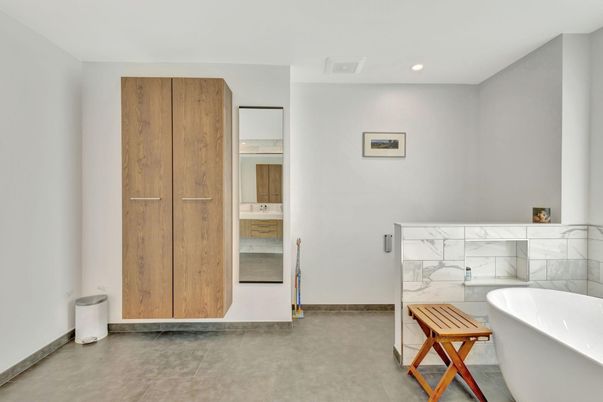 Bathroom, Free Standing Baths, Interior, Recessed Lighting