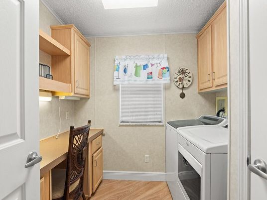 Interior, Washer, Wood Texture Flooring