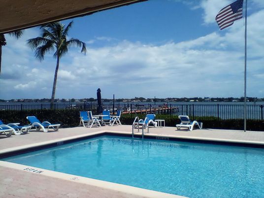 Exterior, Pool, Water