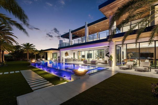 Backyard, Exterior, Pool
