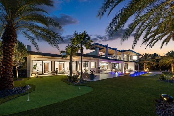 Backyard, Exterior, Pool