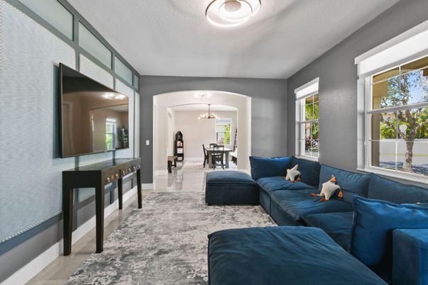 Chandelier, Dining room, Interior, Living room
