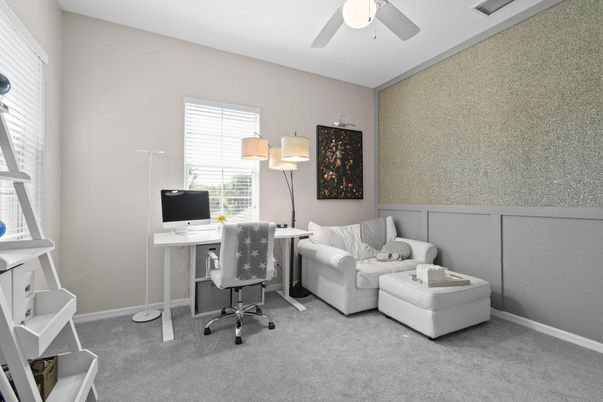 Home Office, Interior