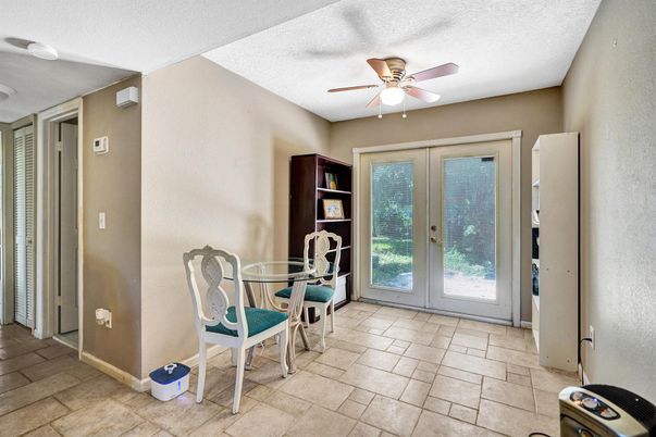 Dining room, Interior