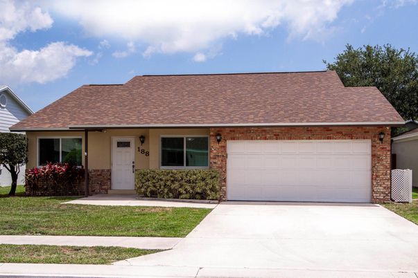 Attached, Exterior, Facade, Brick Facade, Ranch