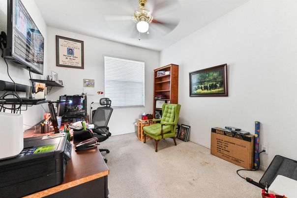 Home Office, Interior