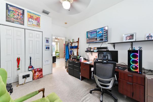 Home Office, Interior