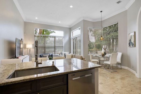 Dining room, Interior, Living room, Pendant Lights, Recessed Lighting