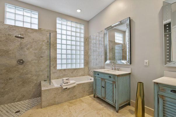 Bathroom, Interior, Recessed Lighting