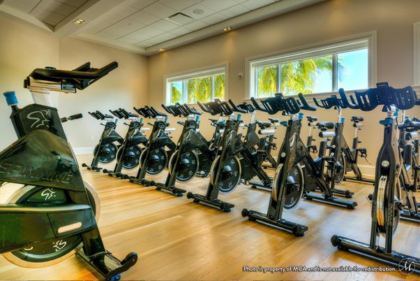 Fitness Equipment, Interior, Recessed Lighting, Wood Texture Flooring