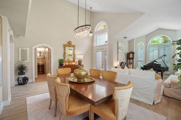 Chandelier, Dining room, Interior, Living room, Pendant Lights, Piano, Wood Texture Flooring