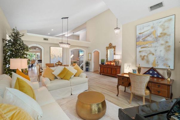 Dining room, Interior, Living room, Pendant Lights, Recessed Lighting, Wood Texture Flooring