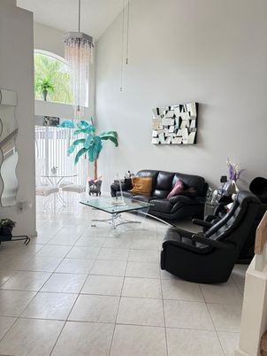 Chandelier, Interior, Living room