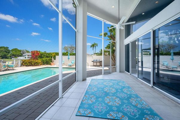 Interior, Pool, Sun Room, Water