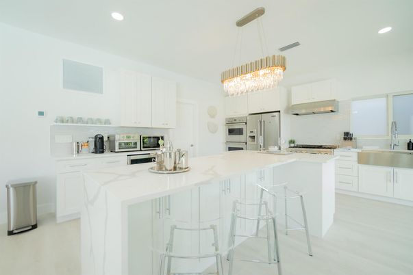 Chandelier, Interior, Kitchen, Pendant Lights, Recessed Lighting, Stainless Steel Appliances