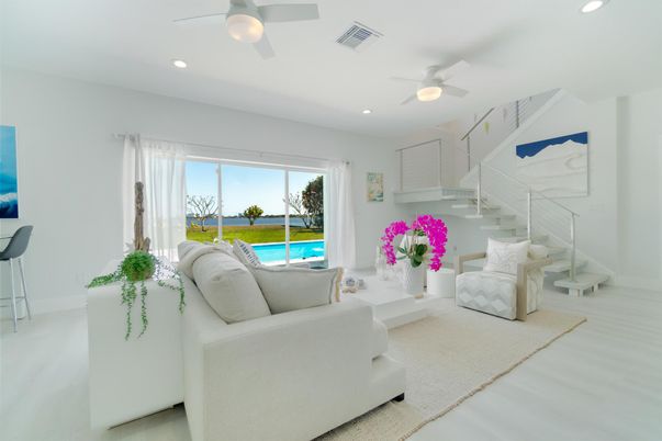 Interior, Living room, Recessed Lighting, Water