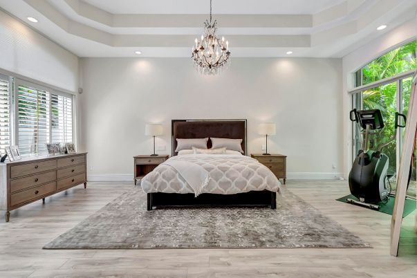 Bedroom, Chandelier, Fitness Equipment, Interior, Recessed Lighting, Wood Texture Flooring