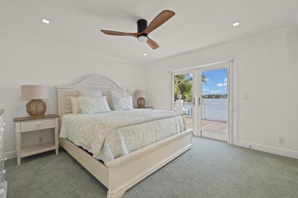 Bedroom, Interior, Recessed Lighting, Water