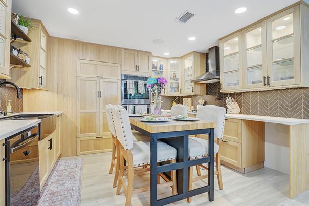 Dining room, Interior, Kitchen, Recessed Lighting, Stainless Steel Appliances, Wood Texture Flooring